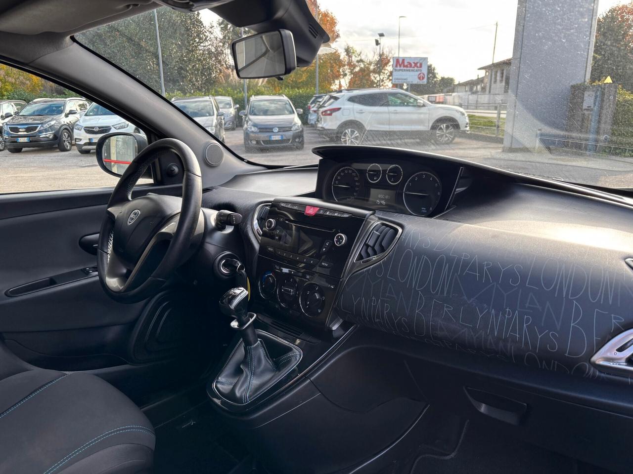 Lancia Ypsilon 1.2 GPL Neopatentati