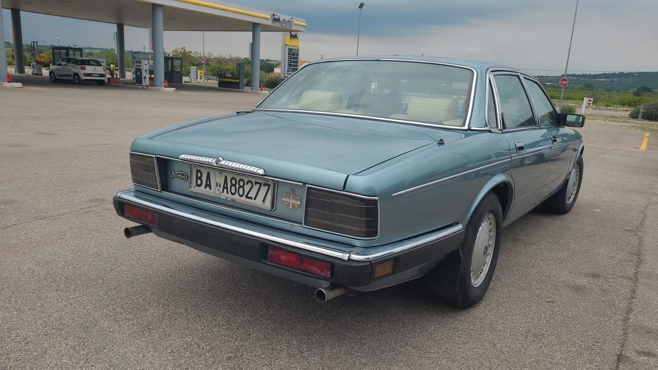 Jaguar XJ40 Jaguar