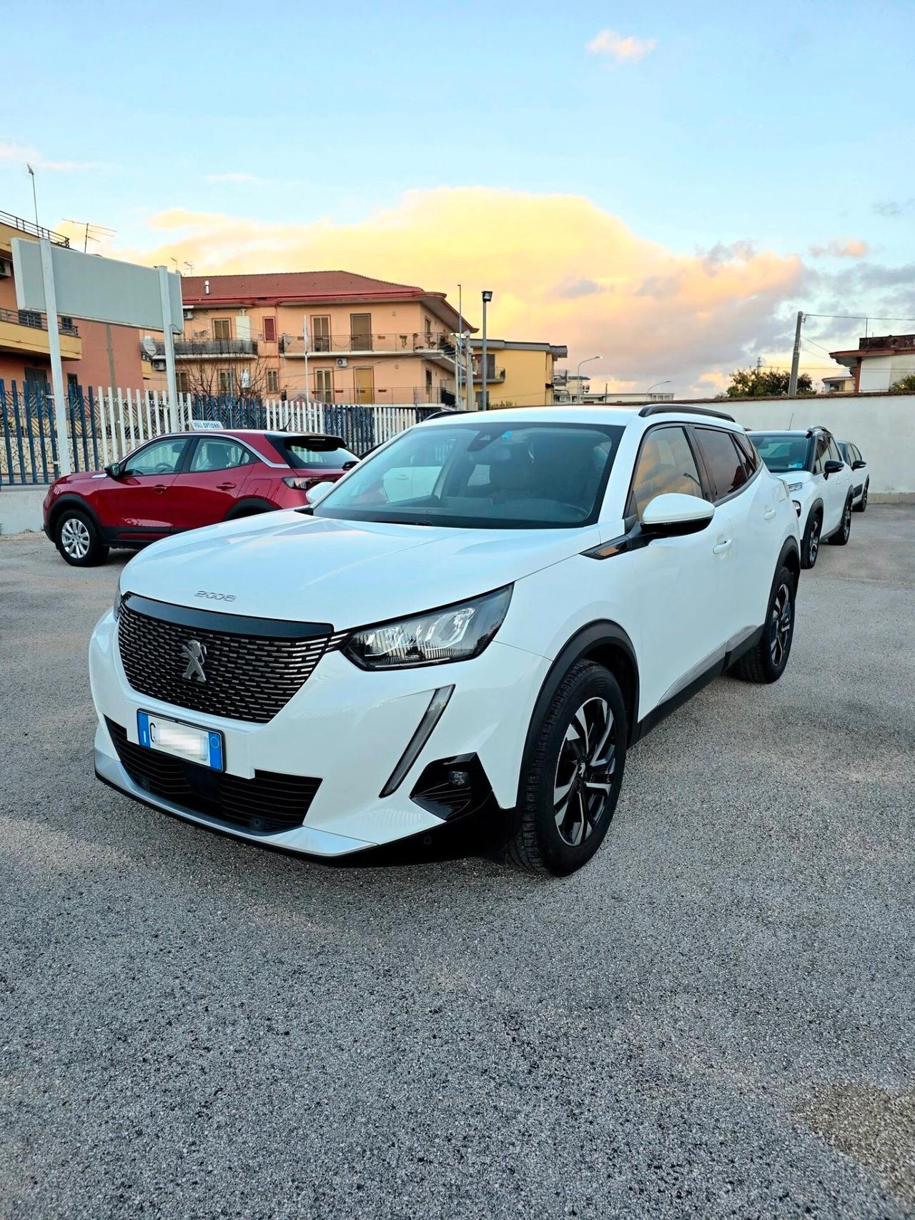 Peugeot 2008 1.5 BlueHDi 102 CV Allure Navi Pack con 87.000 Chilometri