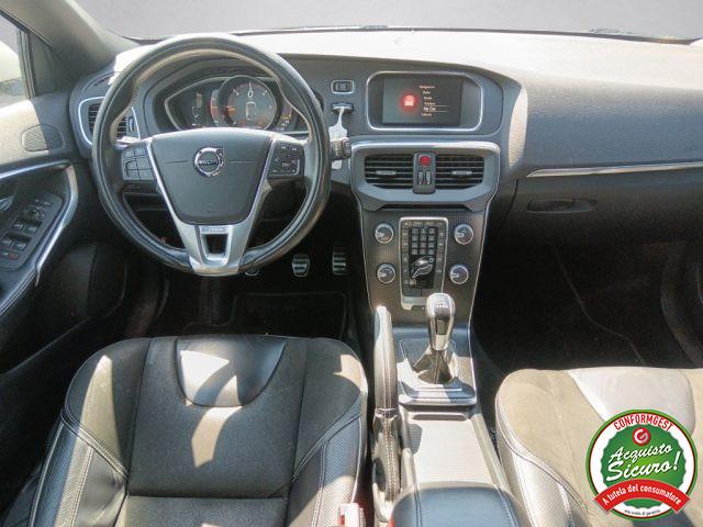 VOLVO V40 D2 R-design Led Navi