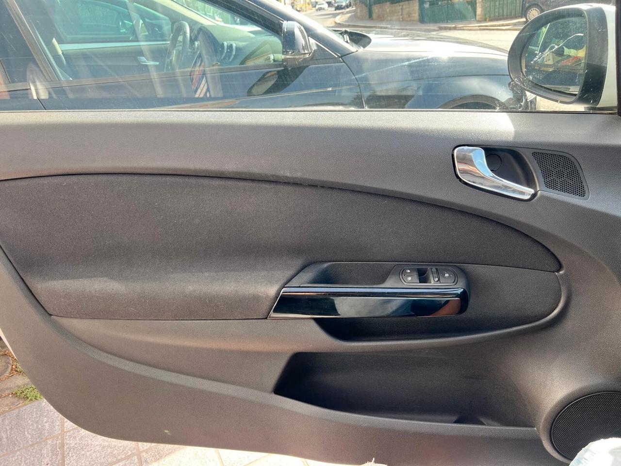 Opel Corsa 1.0 12V 3 porte Club