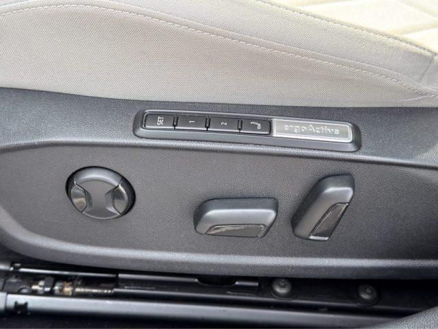 VOLKSWAGEN Golf Golf 1.5 eTSI 130 CV EVO ACT DSG Style
