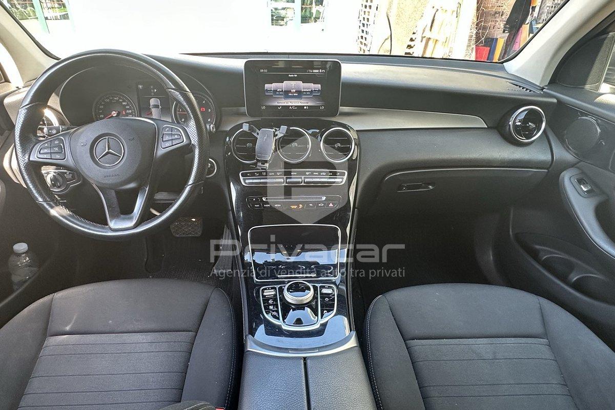 MERCEDES GLC 220 d 4Matic Business