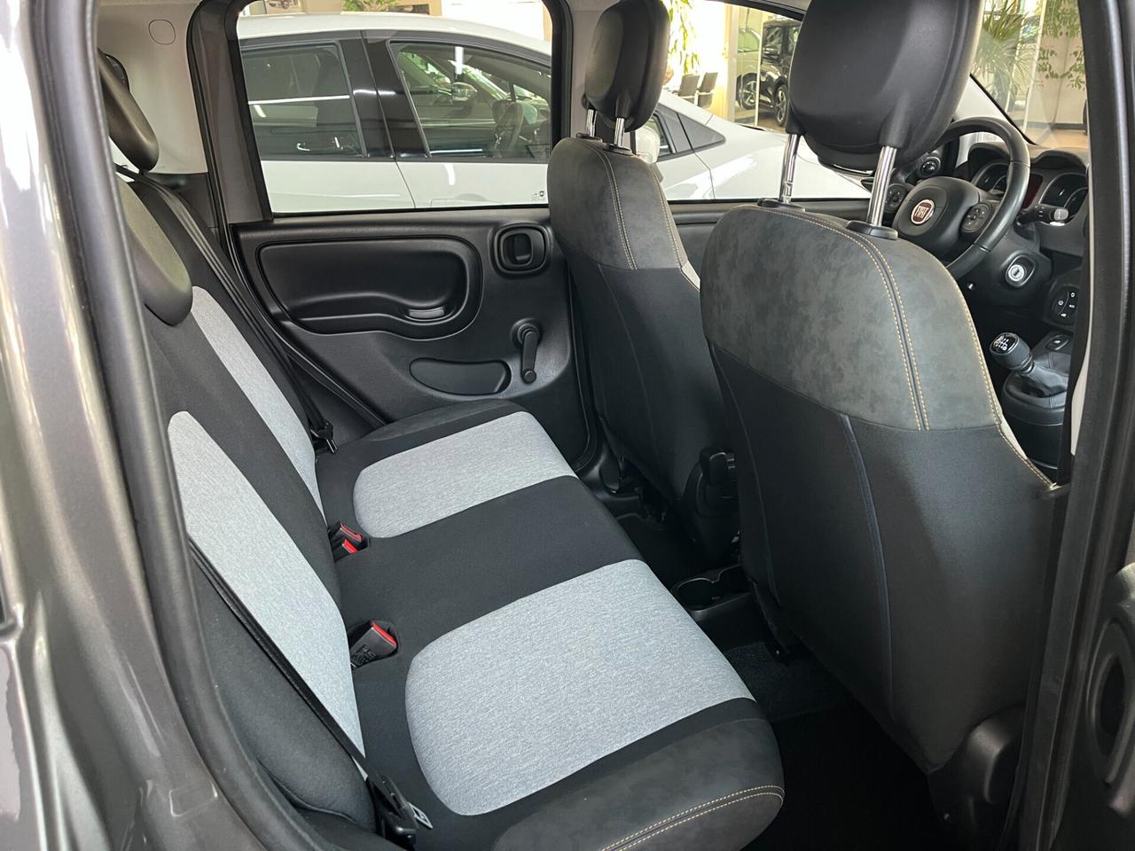 Fiat Panda Cross 1.0 hybrid 70cv full opt 19.000km