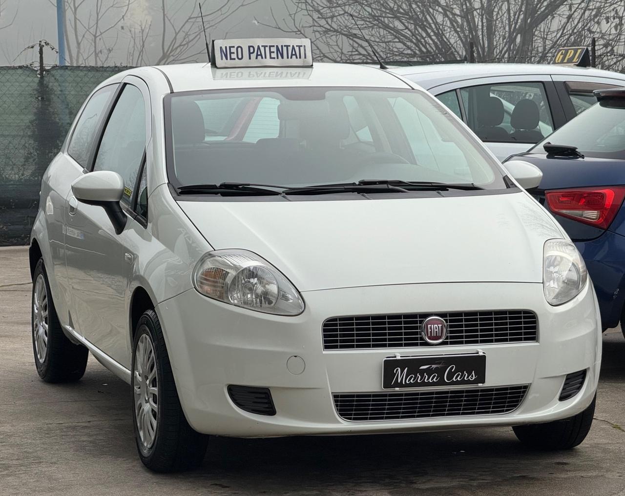 Fiat Grande Punto 1.4 3 porte - Neopatentati