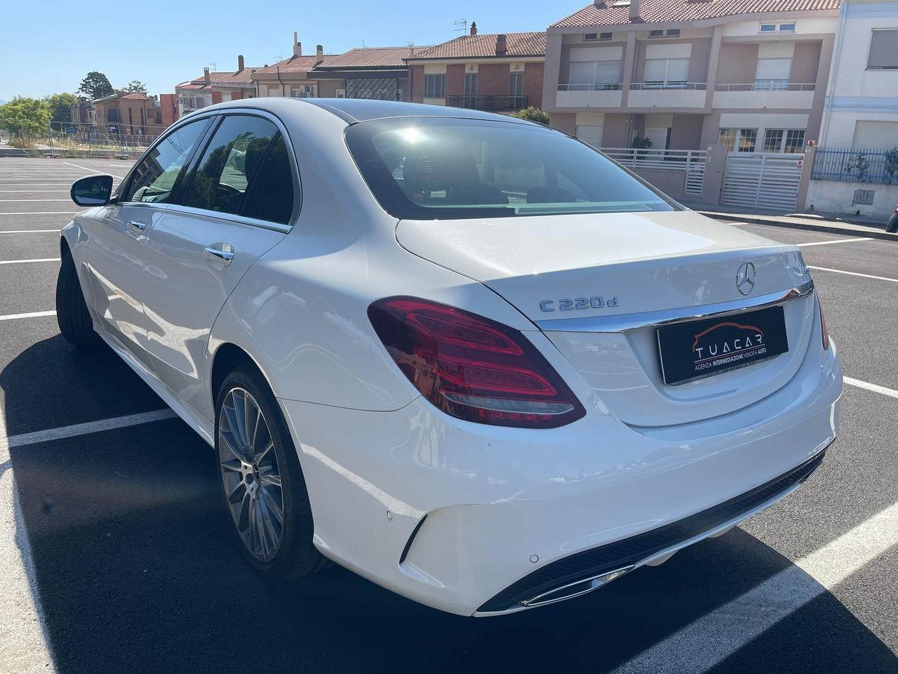 Mercedes-Benz C 220 D Premium #12031