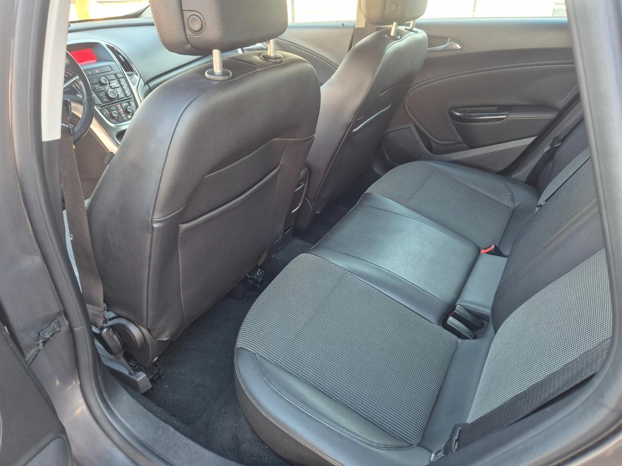 Opel Astra 1.4 Turbo 140CV 5 porte