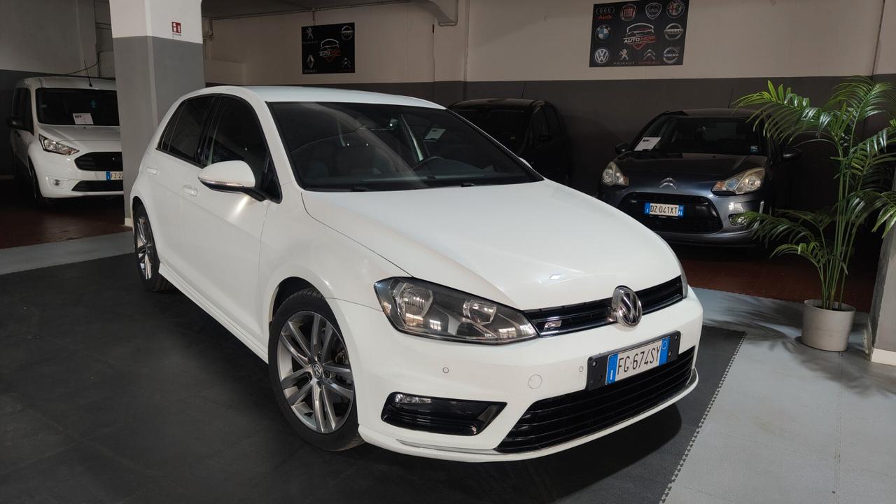 Volkswagen Golf 2.0 TDI DSG R-LINE 5p. BlueMotion Technology