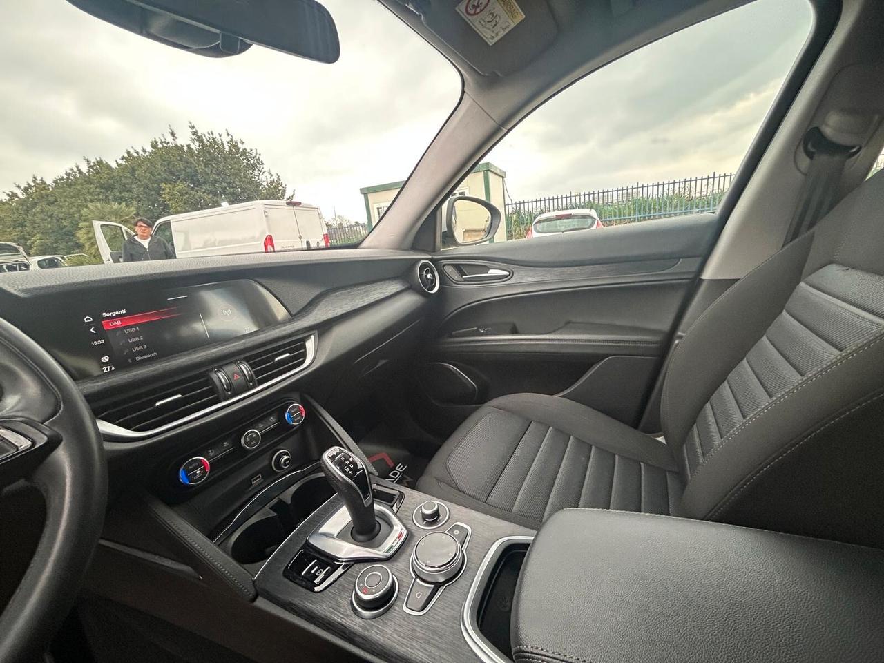 Alfa Romeo Stelvio 2.2 Turbodiesel 160 CV AT8 RWD Super 2020