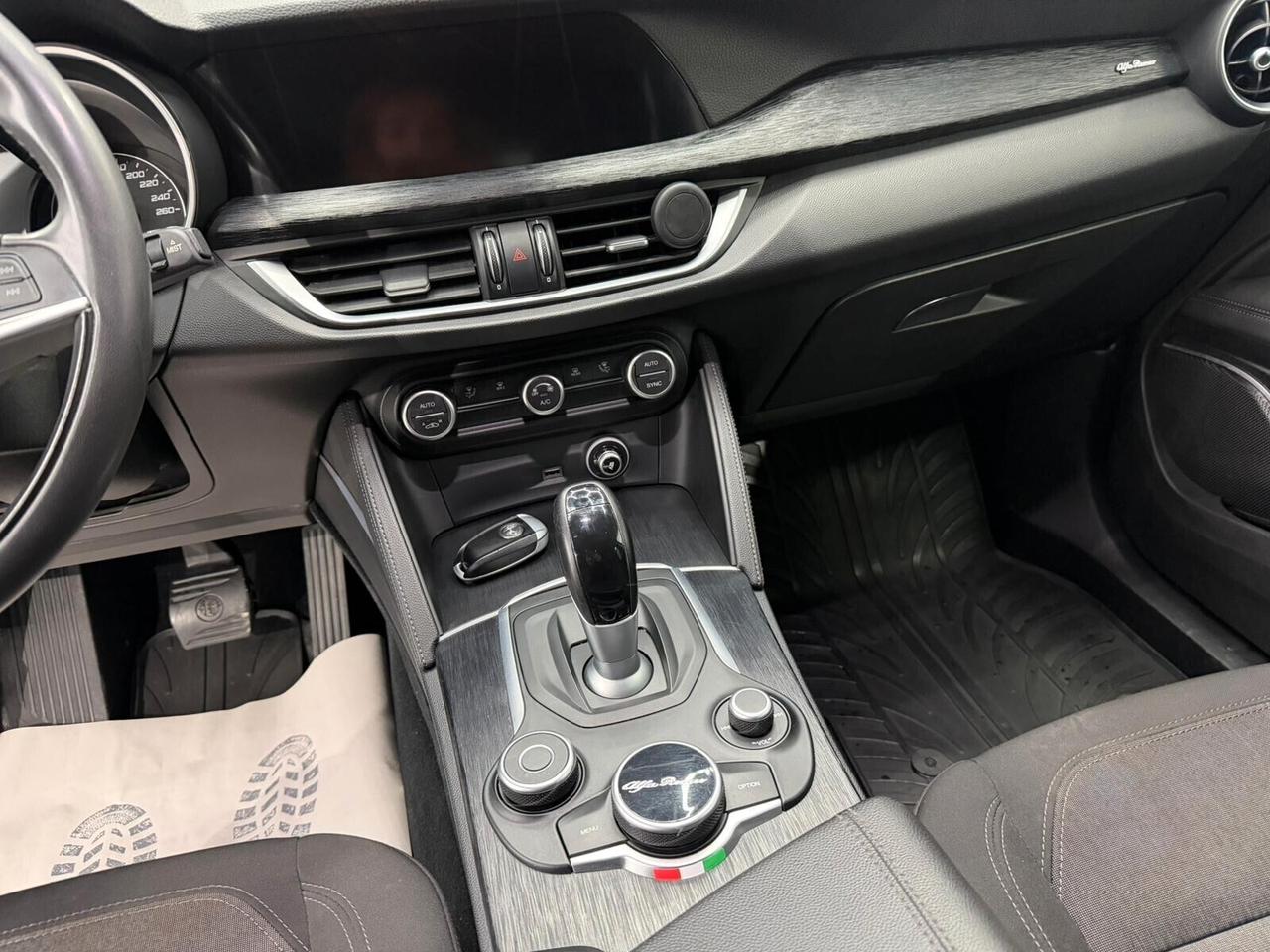 Alfa Romeo Stelvio 2.2 AT8 160cv Q2 Sport Tech