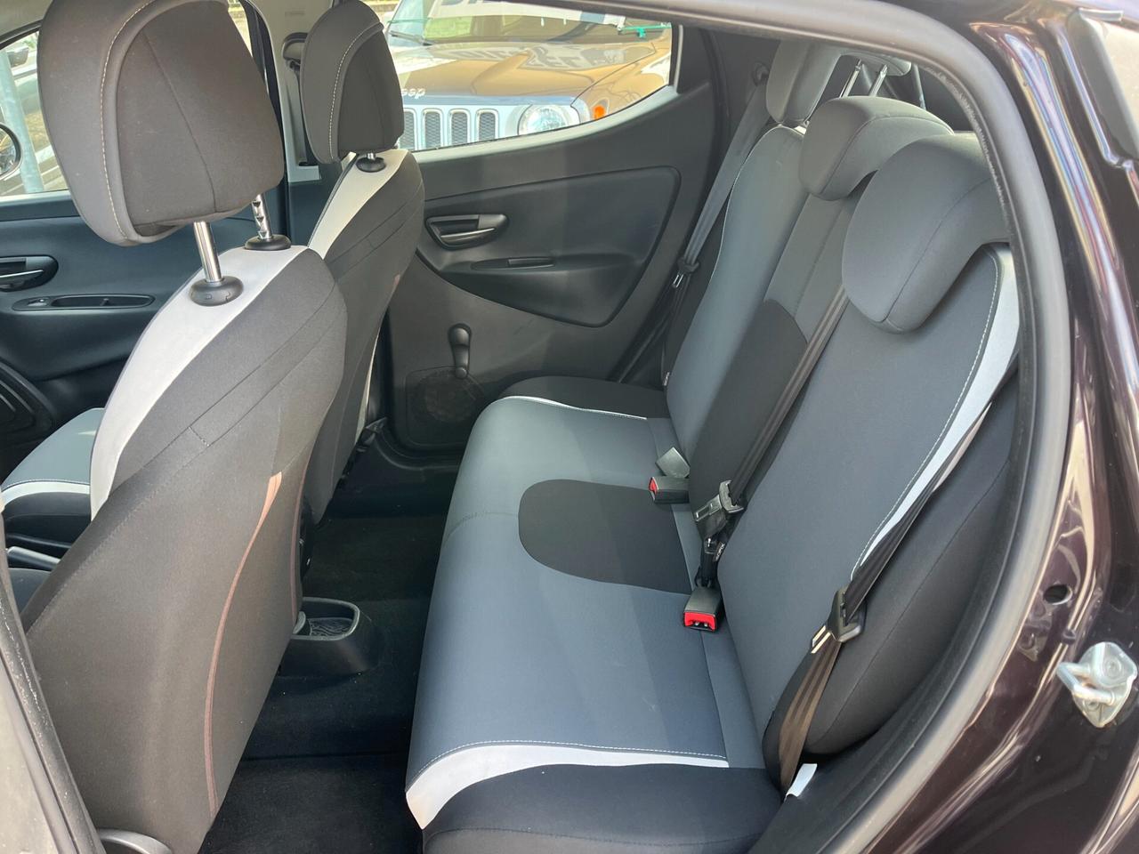 Lancia Ypsilon 1.2 69 CV 5 porte GPL DI SERIE KM CERTIFICATI