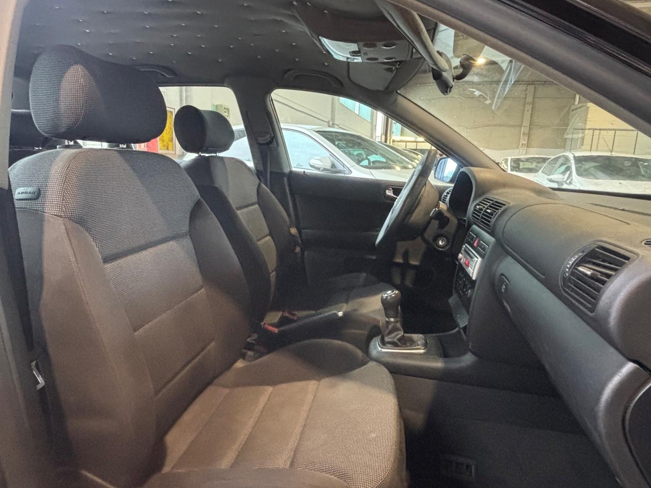 Audi A3 1.8 20V cat 5p. Ambiente