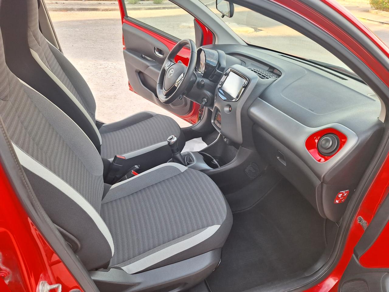 Toyota Aygo 1.0 VVT 5 porte x-play 2019 PERFETTA