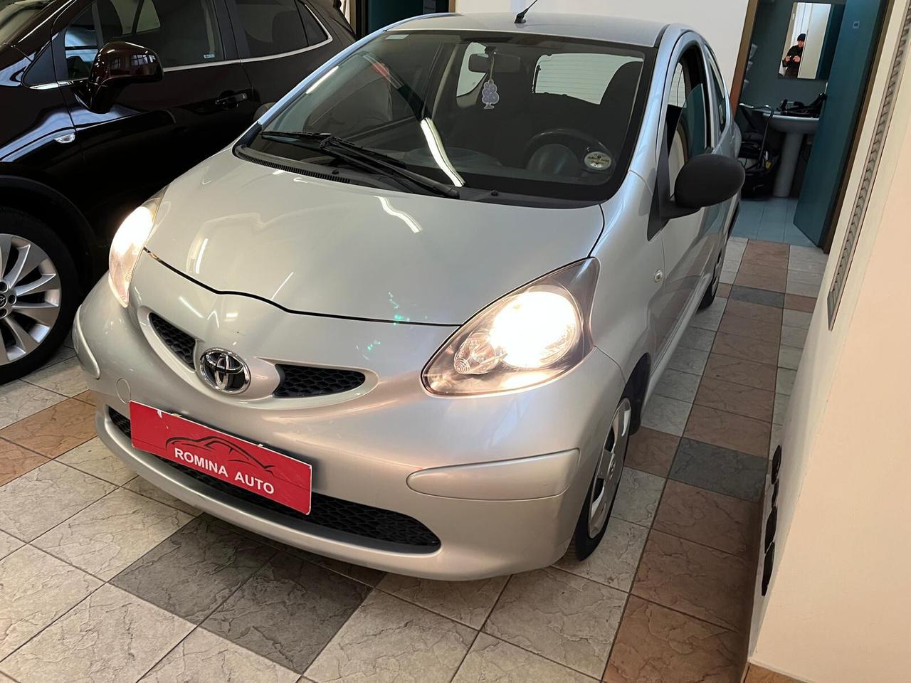 Toyota Aygo 1.0 12V VVT-i 3 porte Sol