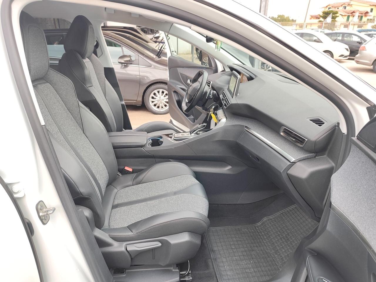 Peugeot 5008 1.5 BlueHDi 130cv 7 POSTI