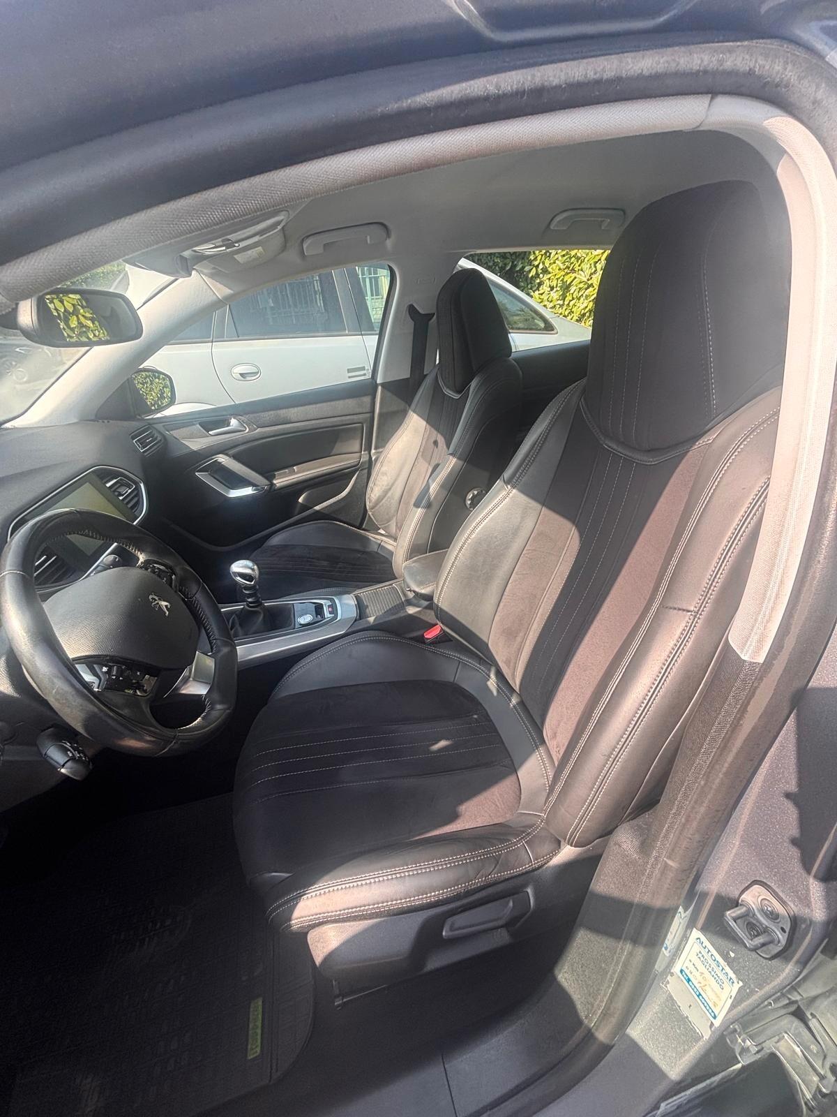 Peugeot 308 PureTech Turbo 130 S&S Allure