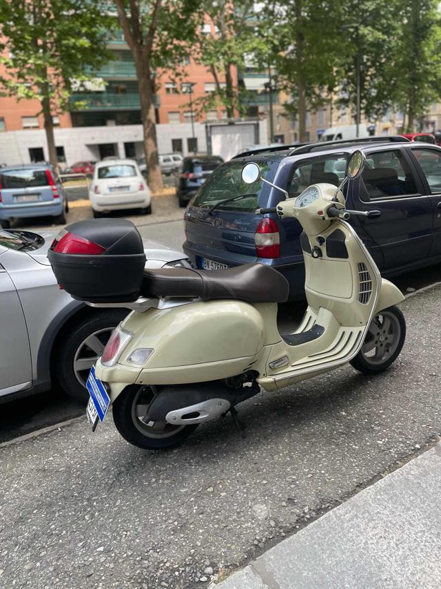 PIAGGIO Vespa 200 E L