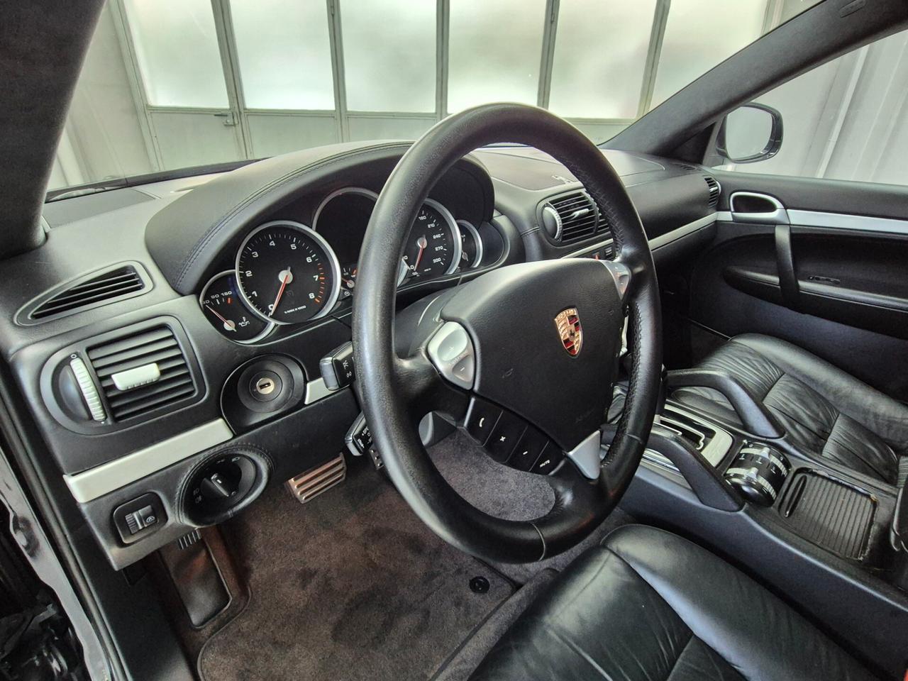 Porsche Cayenne 4.5 cat Turbo