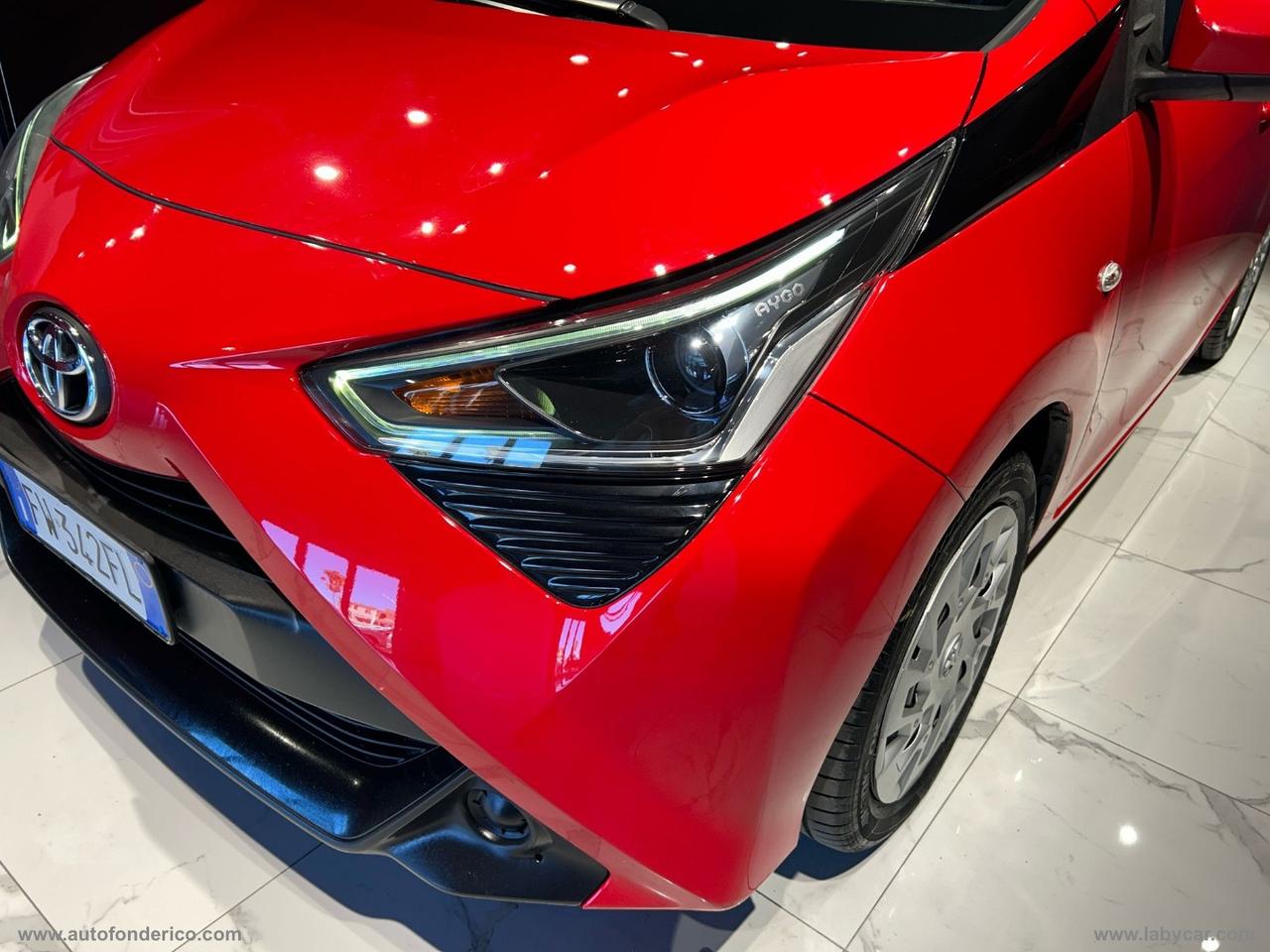 TOYOTA Aygo 1.0 VVT-i 72 CV 5p. x-clusiv