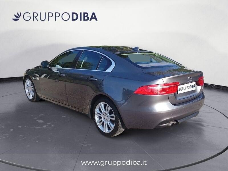 Jaguar XE Diesel 2.0d Pure 180cv auto