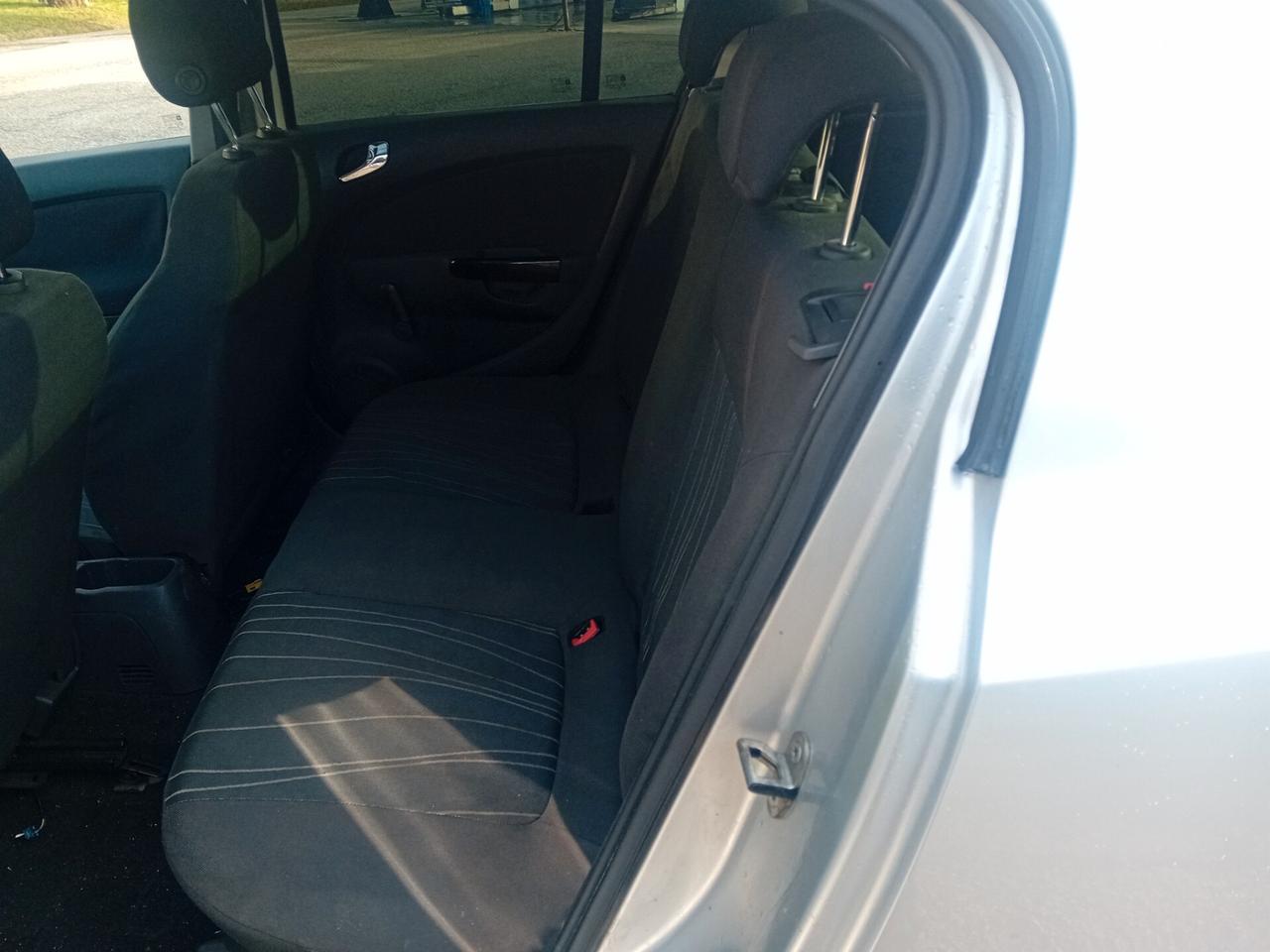 Opel Corsa 1.2 5 porte 2007