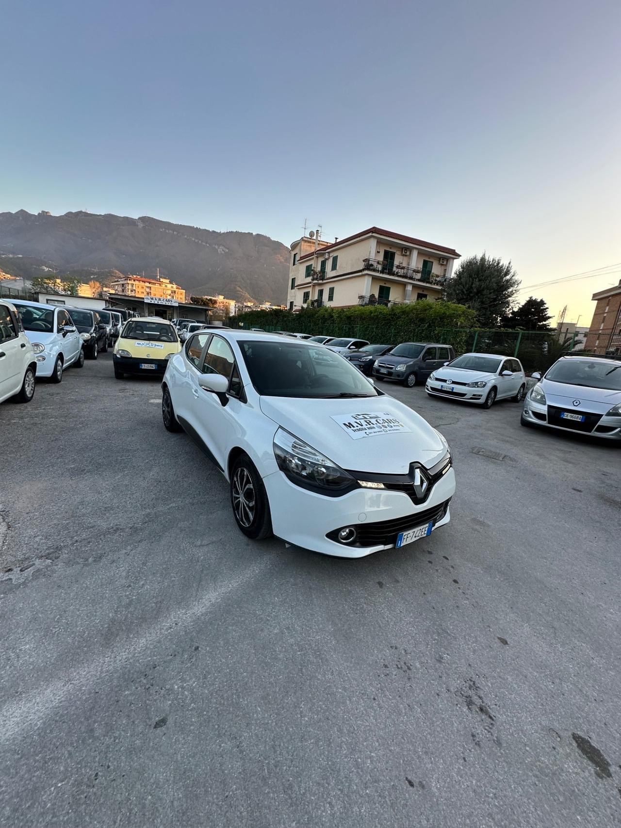 Renault Clio 1.2 75CV 5 porte Zen