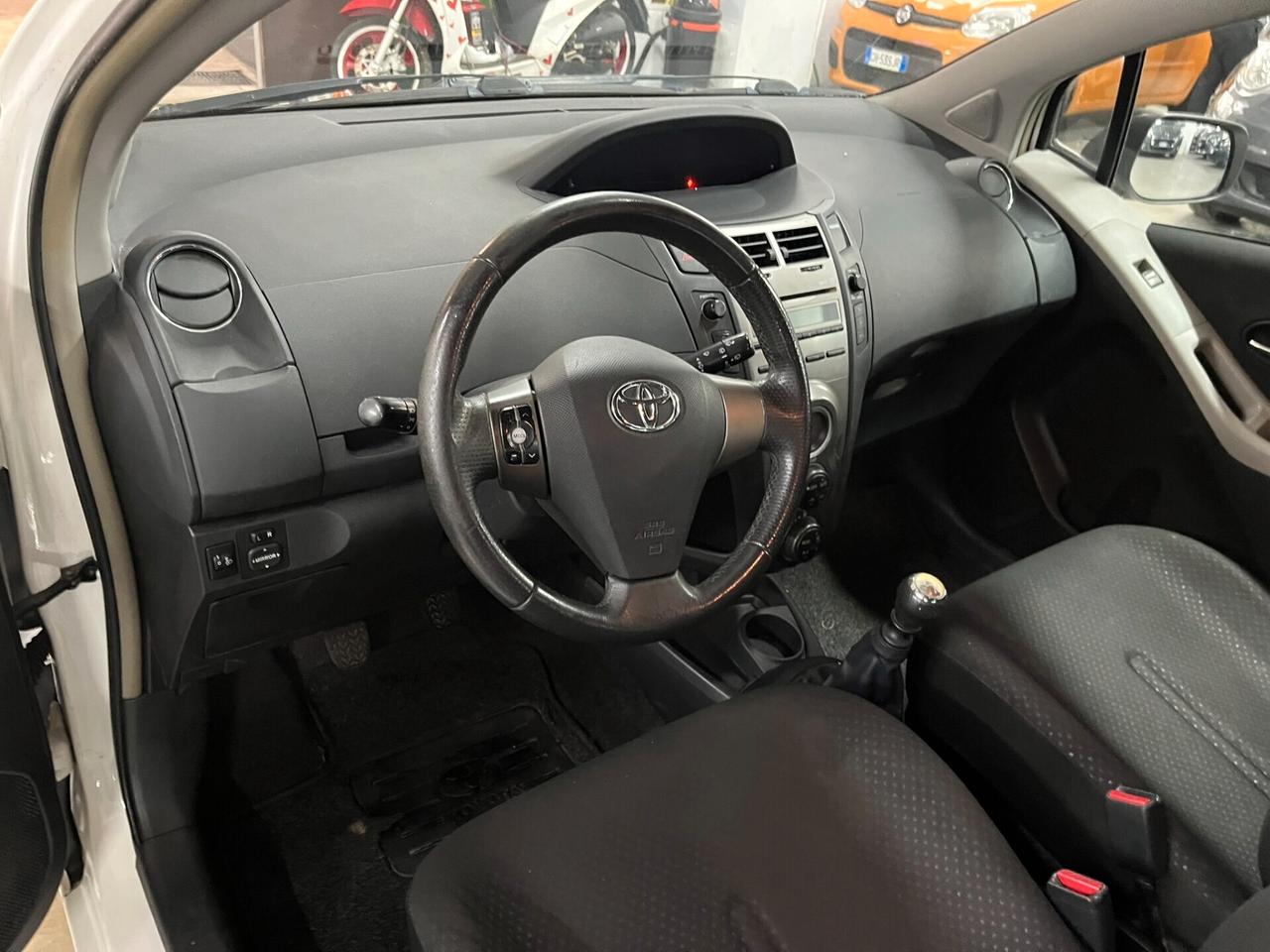 Toyota Yaris 1.3 5 porte