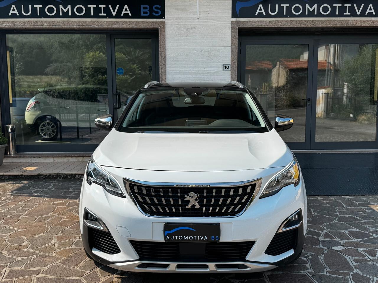 Peugeot 3008 BlueHDi 130 S&S EAT8 Crossway