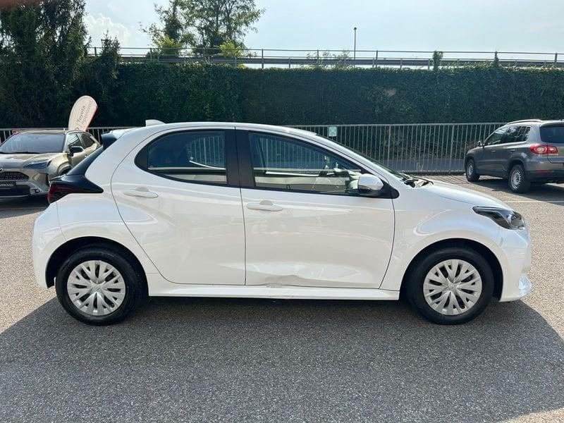 Toyota Yaris Hybrid Active MY21