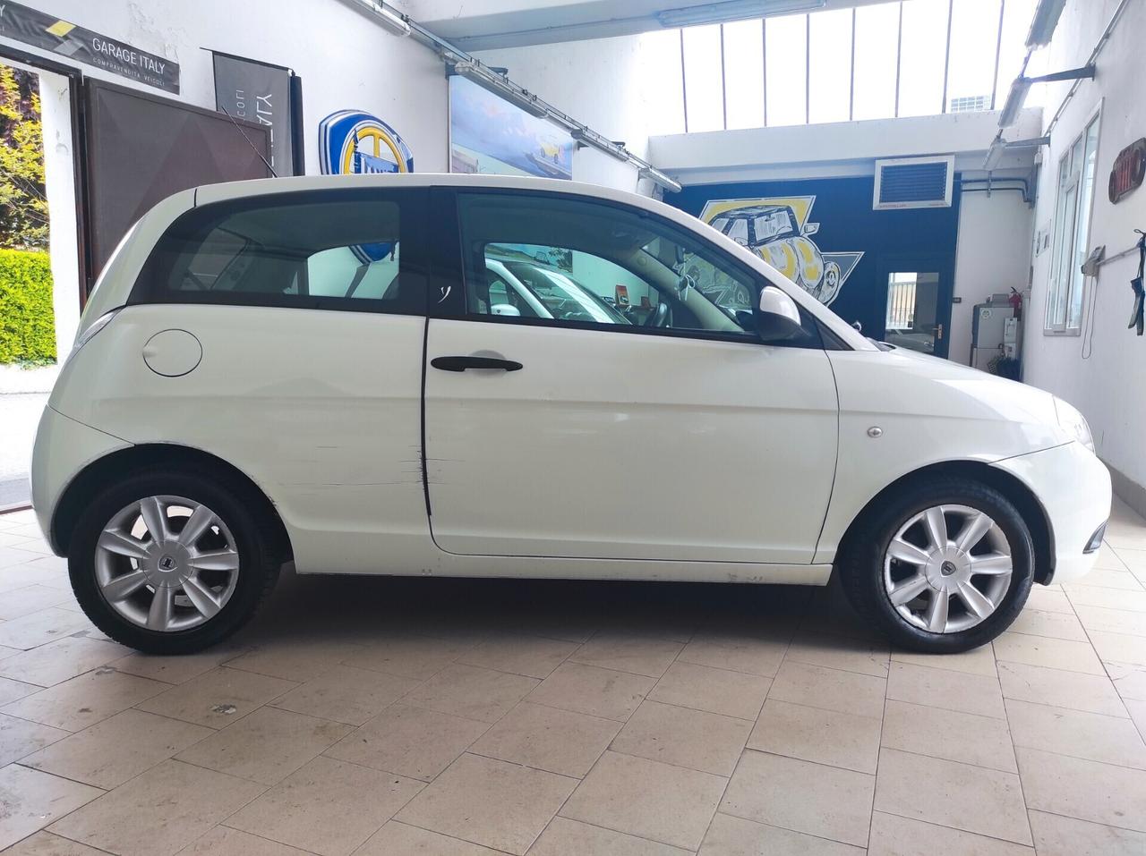 Lancia Ypsilon 1.2 Argento NEOPATENTATI