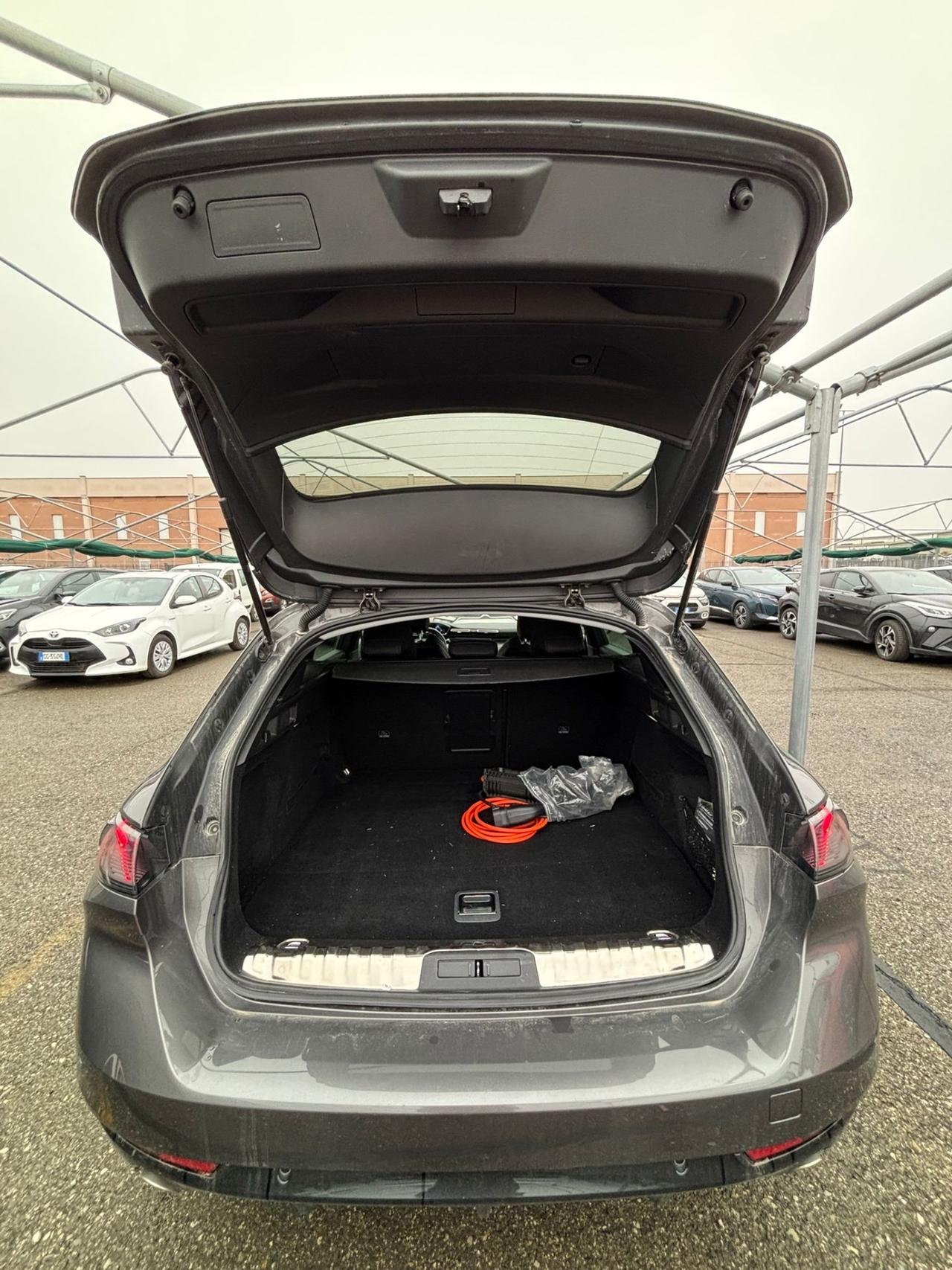 Peugeot 508 Plug-in Hybrid 225 e-EAT8 Allure Pack