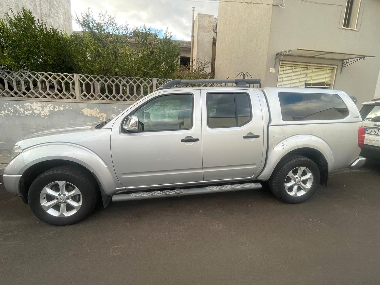 Nissan Navara 2.5 dCi 4 porte Double Cab LE