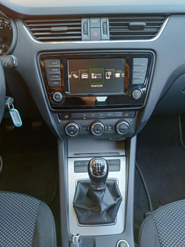 SKODA Octavia 1.6 TDI CR 110 CV Wagon Executive