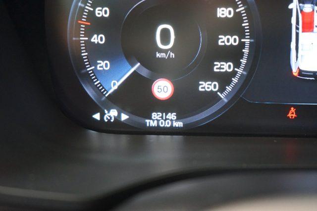 VOLVO XC60 B4 AWD Geartronic Inscription Ufficiale Certificat