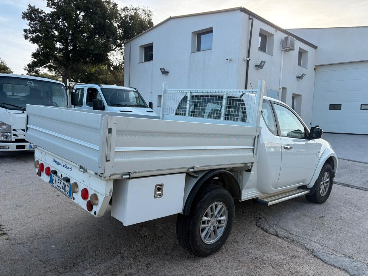 Mitsubishi L200 CLUB CAB 2.5 Did 178 cv