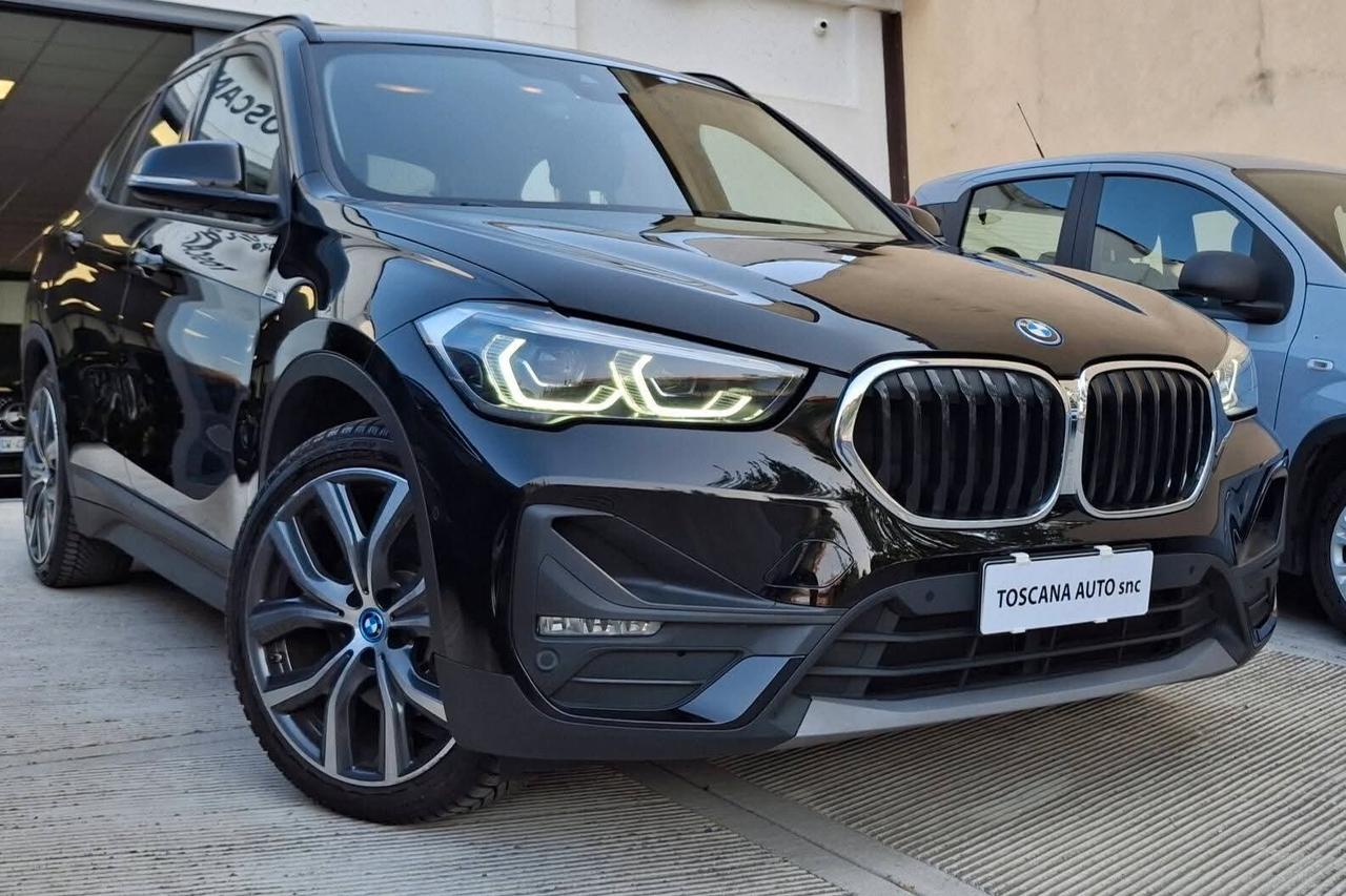 Bmw X1 xDrive25e Sport Cerchi 19 Navigazione full optional