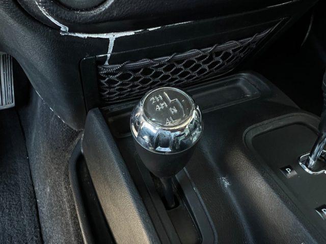 JEEP Wrangler Unlimited 2.8 CRD DPF Sahara Auto