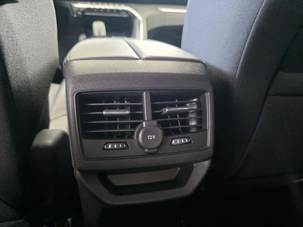 Peugeot 3008 1.5hdi 2023 EAT8 Allure