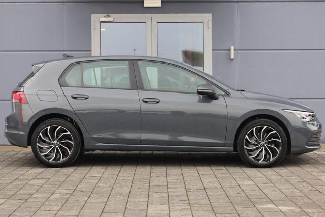 VOLKSWAGEN Golf 1.0 eTSI DSG Life