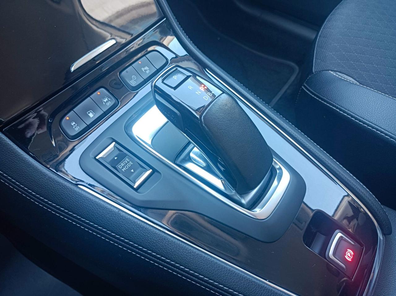 Opel Grandland X 1.6 Hybrid Plug-in aut. AWD Design Line