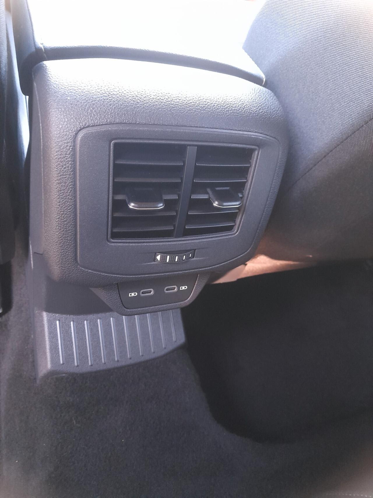Volkswagen T-Roc 1.0 TSI Style PROMO