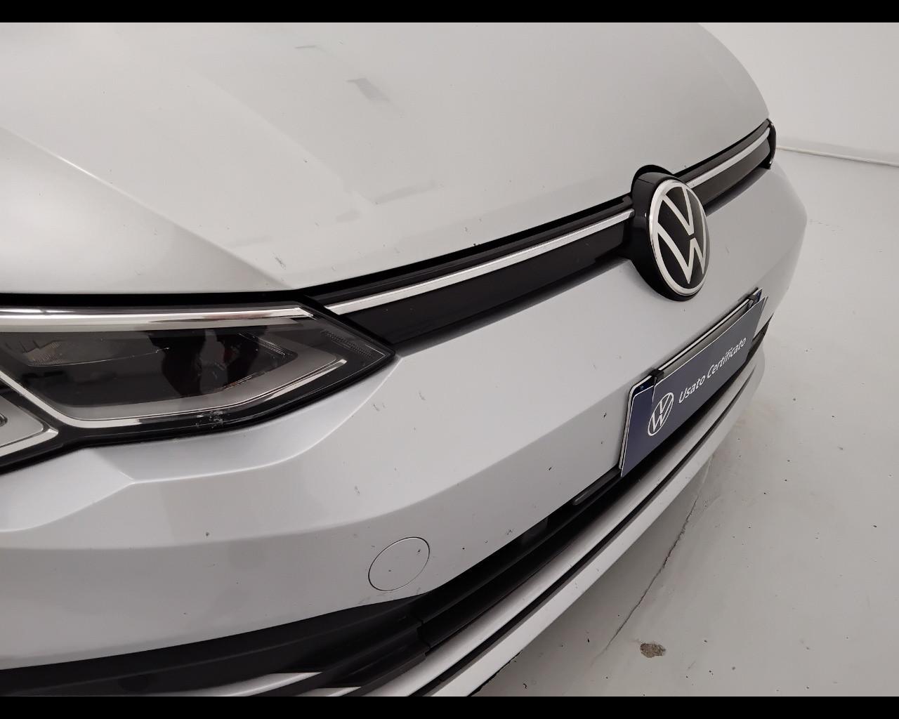 VOLKSWAGEN Golf VIII 2020 - Golf 1.0 etsi evo Life 110cv dsg