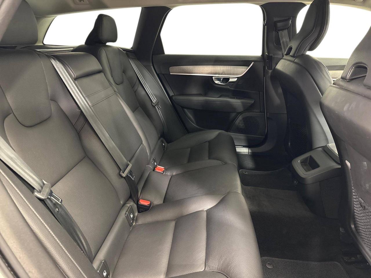 Volvo V90 Cross Country 2.0 b4 Business Pro awd