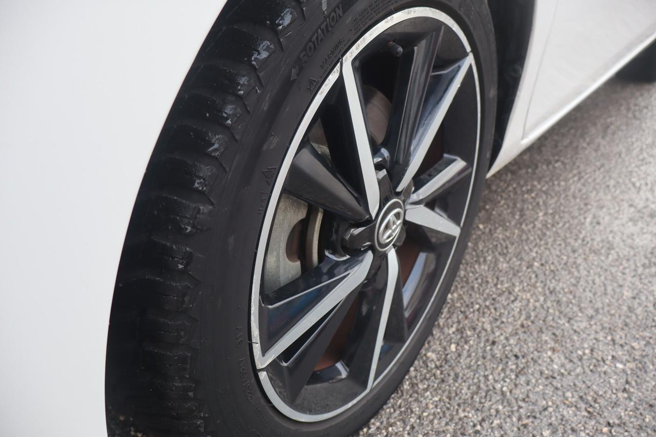 Toyota Auris 1.8 Hybrid Style