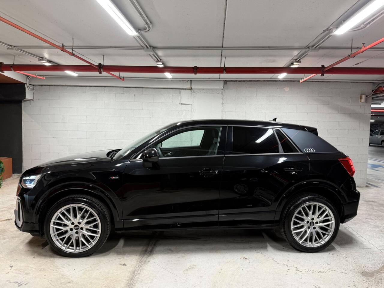 Audi Q2 35 TDI 150cv - S LINE - FULL LED - COCKPIT