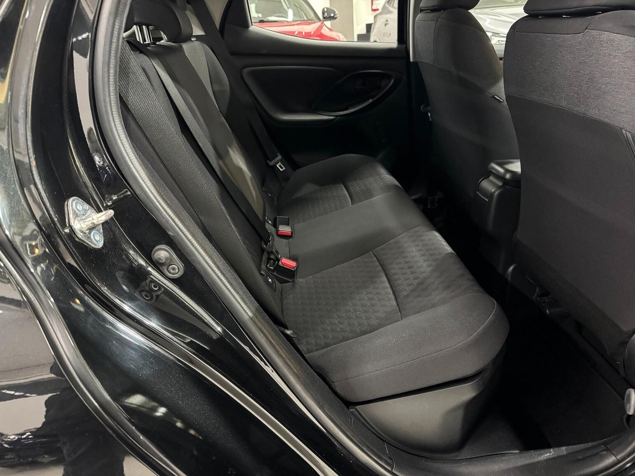 Yaris 1.5 Hybrid Business TELECAMERA PRONTA CONSEGNA