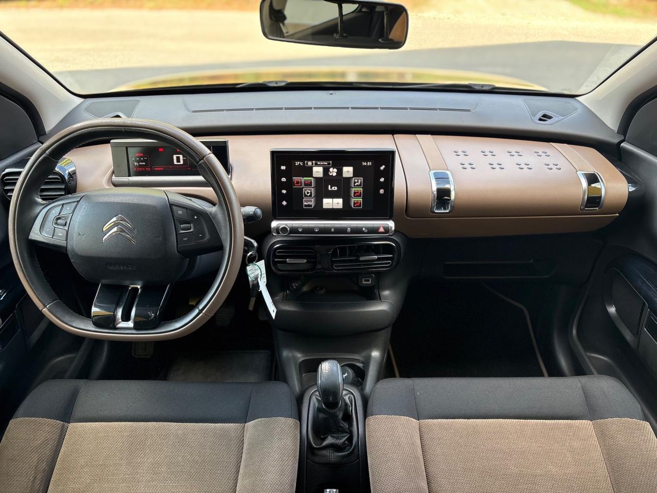 Citroen C4 Cactus BlueHDi 100 Shine Just Black