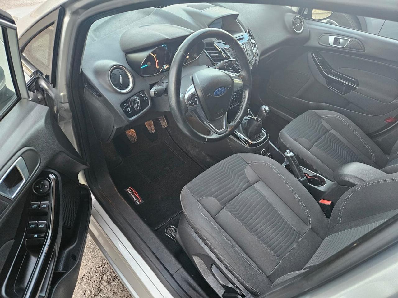Ford Fiesta 5p. 1.4 BENZ/GPL Titanium 95cv