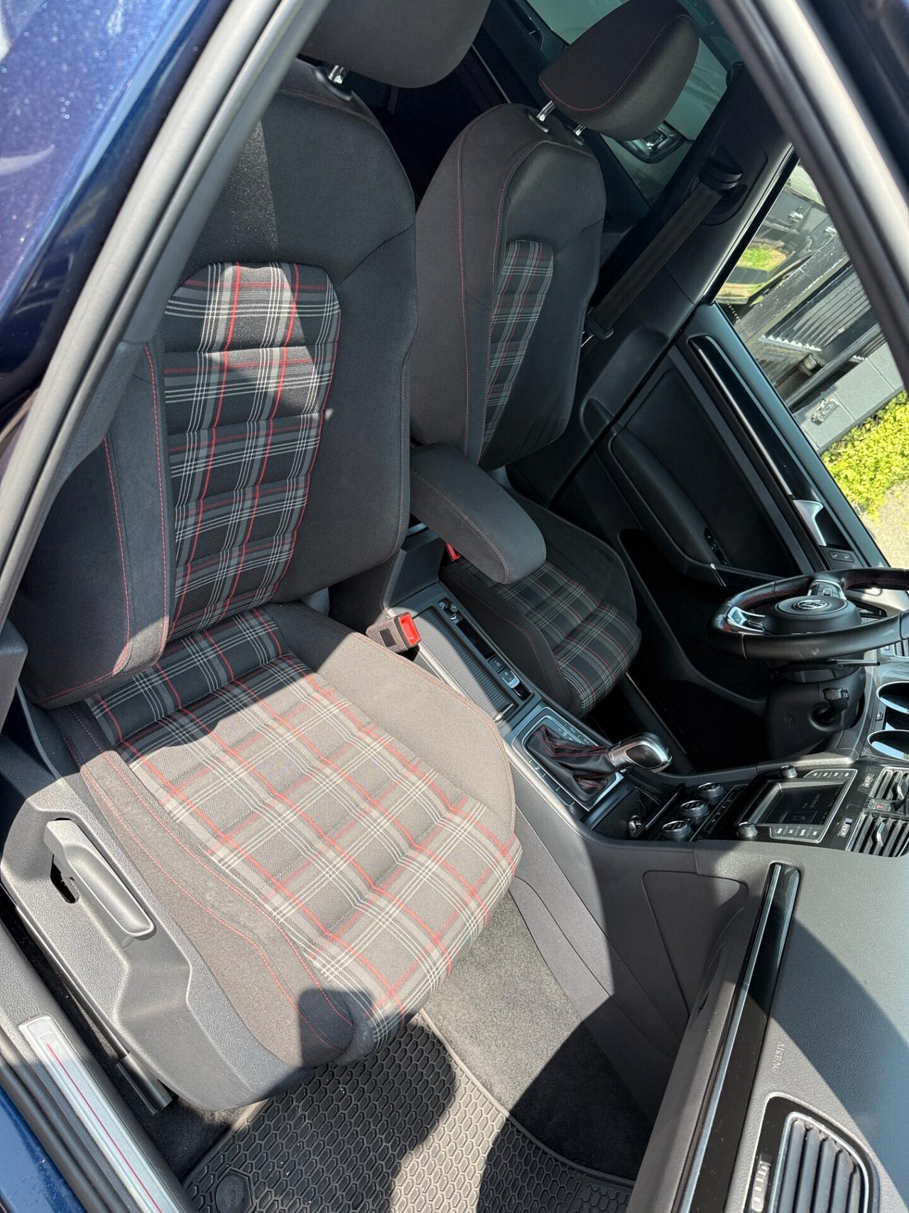 Volkswagen Golf GTI Golf GTI Performance 2.0 TSI DSG 5p. BlueMotion Technology
