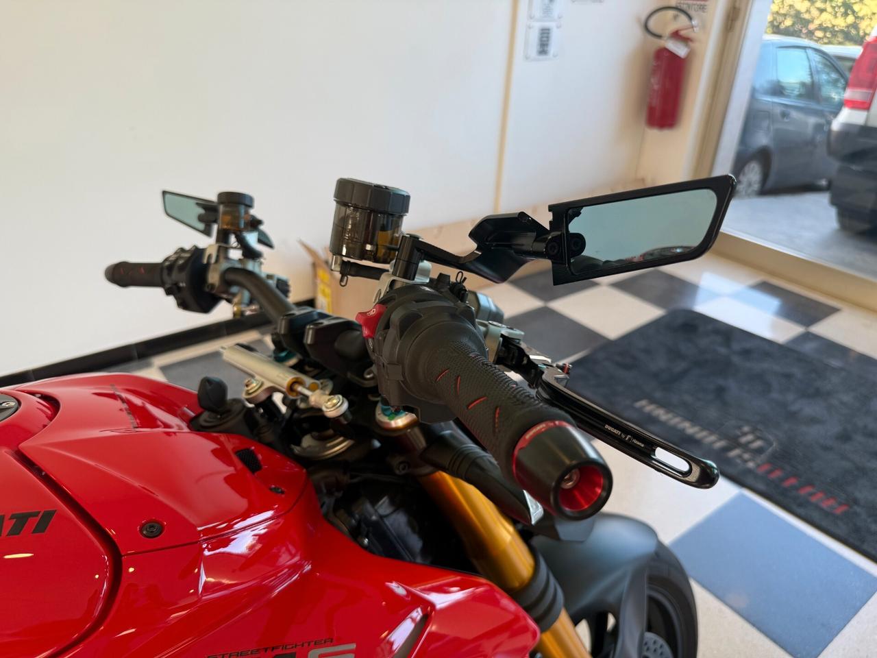 Ducati Streetfighter V4S